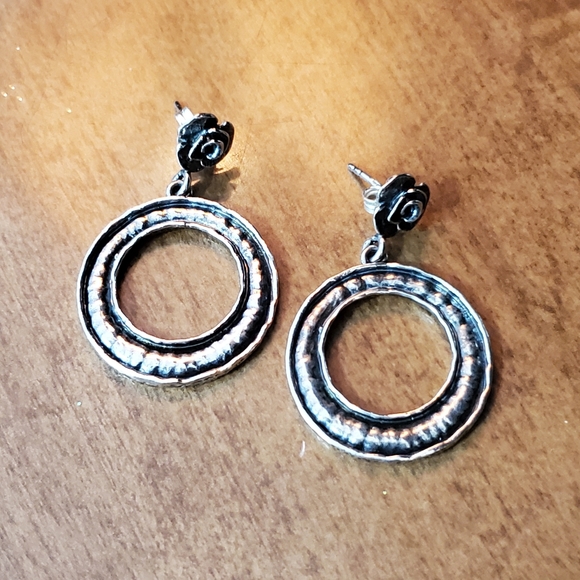 Or Paz PZ Oxidized Sterling Silver Rustic Hammered Drop Circle and Rose Earrings - Picture 3 of 13